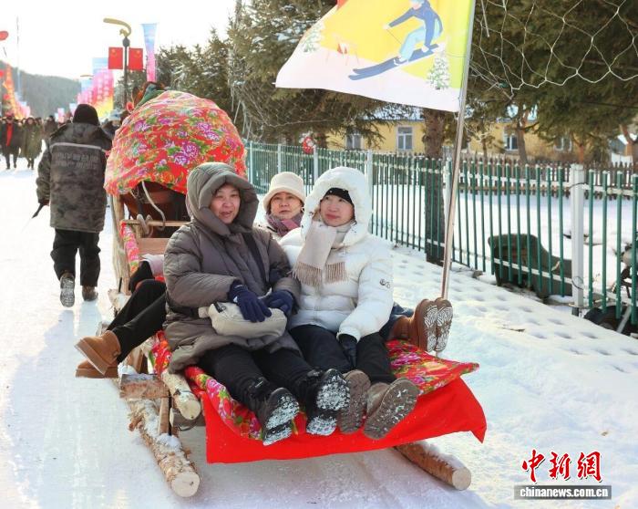 全国滑雪定向挑战赛在伊春丰林站开赛 23支队伍