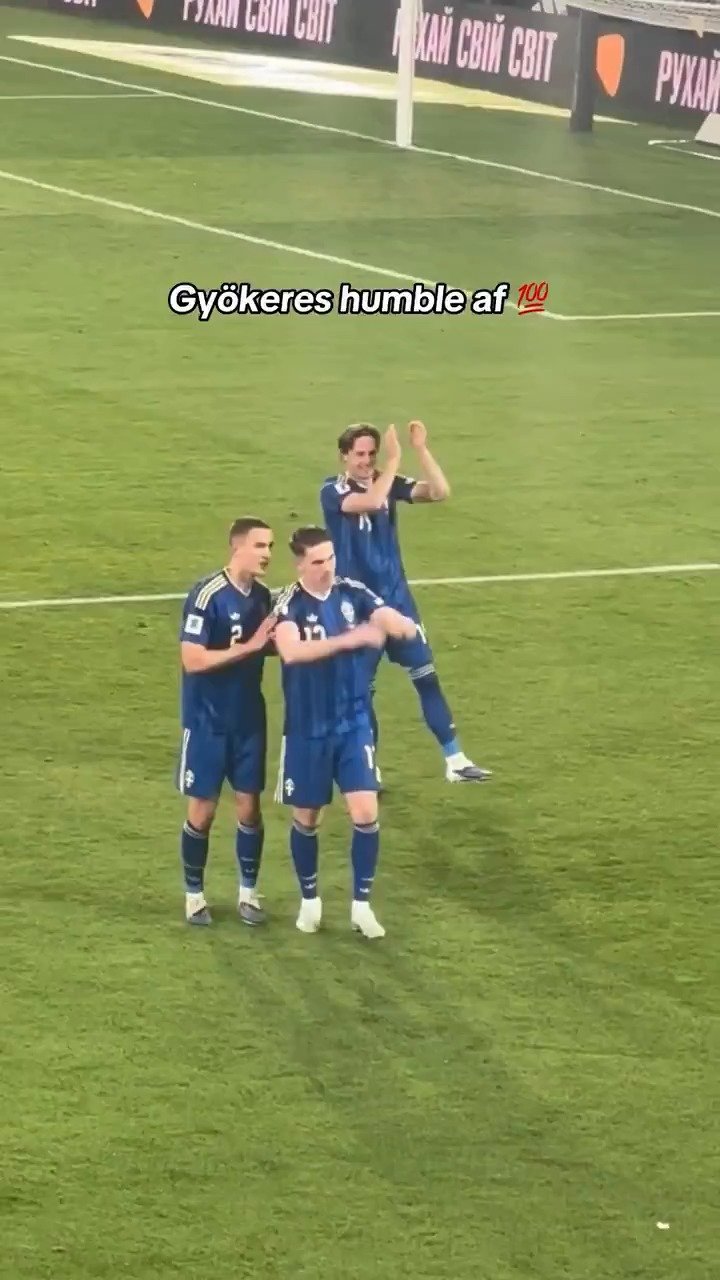 阿森纳女足新星与儿时偶像同队，见证榜样力量