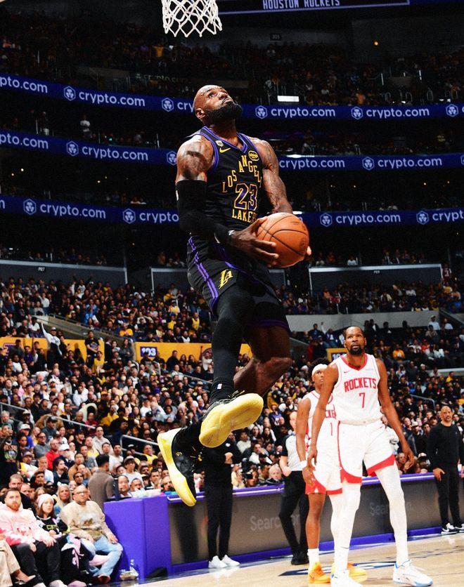 肯纳德爆发率队双杀火箭 球迷高呼MVP